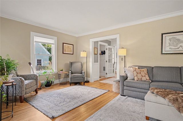 285 Thomas Avenue, Irondequoit, NY 14617