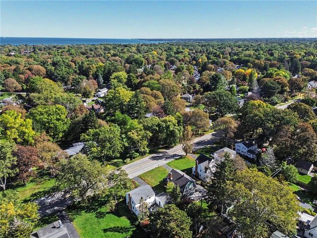 285 Thomas Avenue, Irondequoit, NY 14617