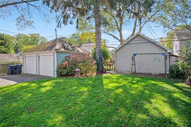 285 Thomas Avenue, Irondequoit, NY 14617
