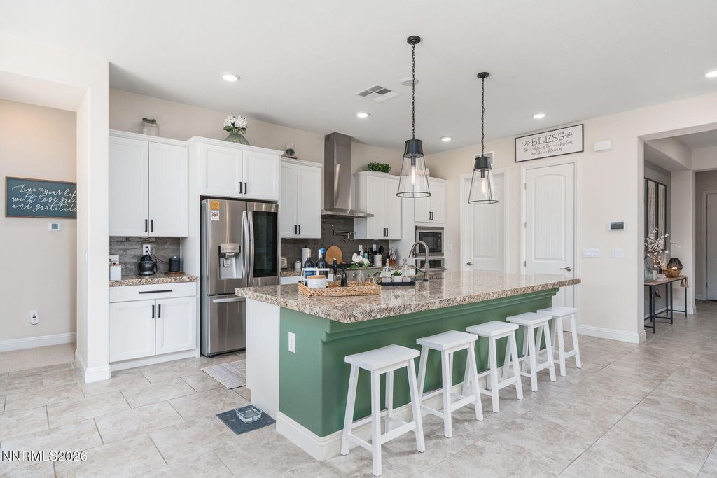 Image 8 of property listing at 8286 Fenhollow Drive, Verdi, NV 89439