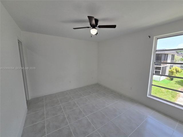 10375 N Kendall Drive J7, Miami, FL 33176