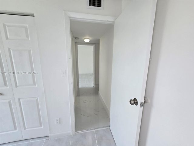 10375 N Kendall Drive J7, Miami, FL 33176