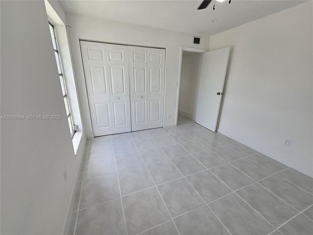 10375 N Kendall Drive J7, Miami, FL 33176