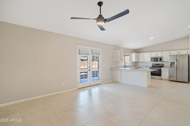 8316 W SWEETWATER Avenue, Peoria, AZ 85381