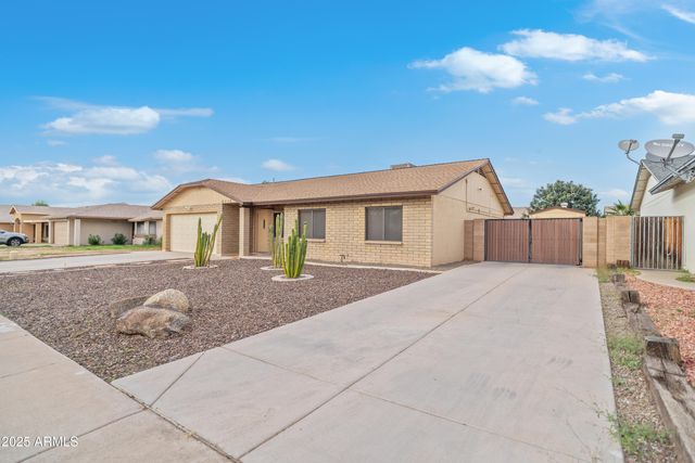 8316 W SWEETWATER Avenue, Peoria, AZ 85381