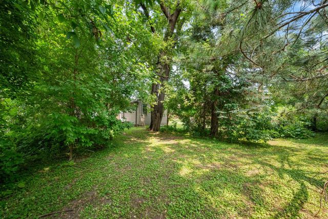 1194 Ruggles Street, Roseville, MN 55113