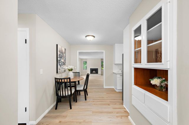 1194 Ruggles Street, Roseville, MN 55113