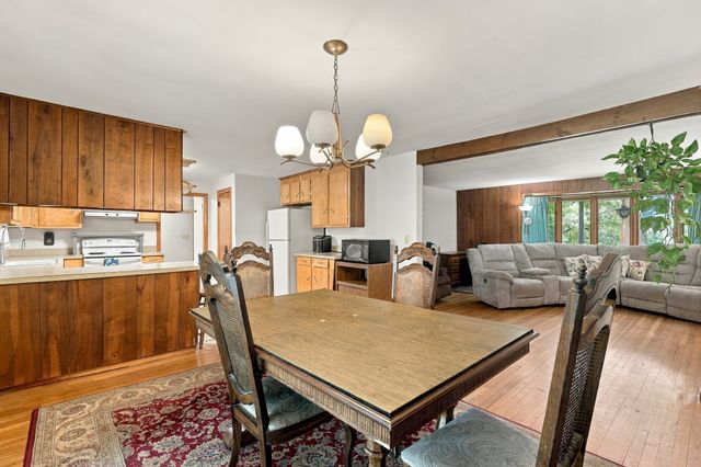 5 Donna Lane, Dudley, MA 01571