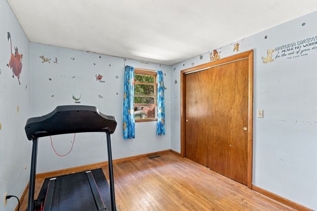 5 Donna Lane, Dudley, MA 01571