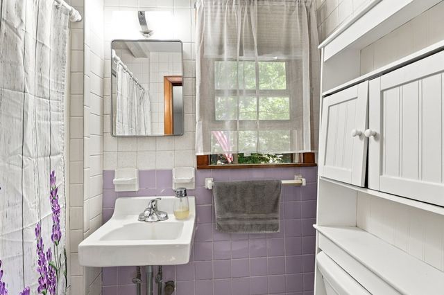5 Donna Lane, Dudley, MA 01571