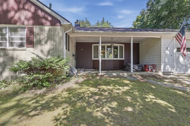 5 Donna Lane, Dudley, MA 01571