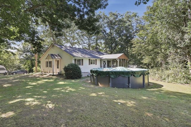 5 Donna Lane, Dudley, MA 01571