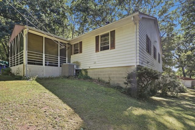5 Donna Lane, Dudley, MA 01571