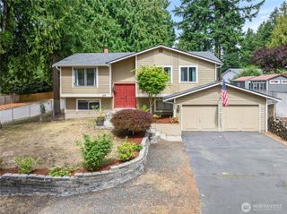 679 NE Conifer Drive, Bremerton, WA 98311