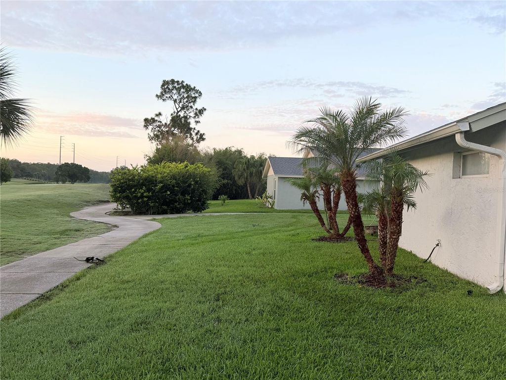 Image 33 of property listing at 2899 AUTUMN GREEN DRIVE, Orlando, FL 32822
