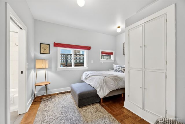 7720 Meridian Avenue N, Seattle, WA 98103