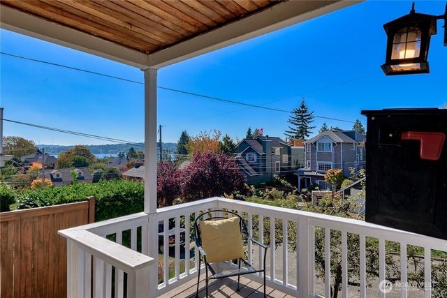 7720 Meridian Avenue N, Seattle, WA 98103