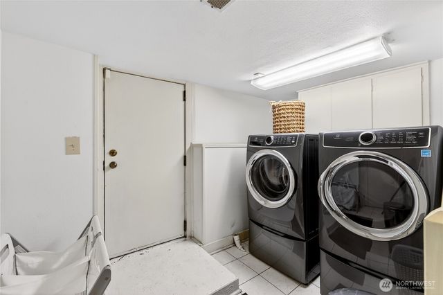 7720 Meridian Avenue N, Seattle, WA 98103