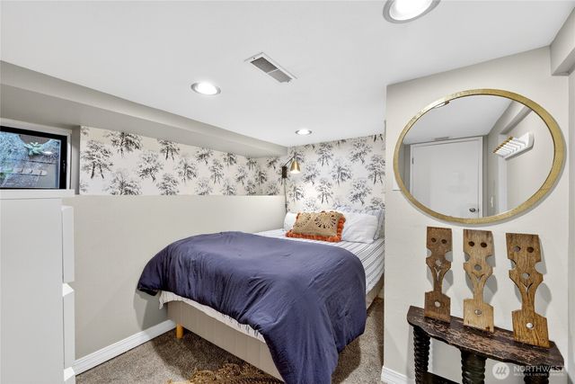 7720 Meridian Avenue N, Seattle, WA 98103