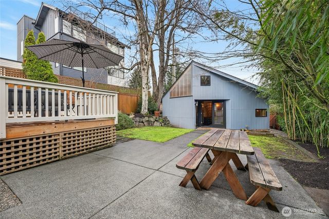 7720 Meridian Avenue N, Seattle, WA 98103