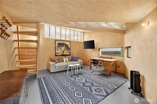 7720 Meridian Avenue N, Seattle, WA 98103