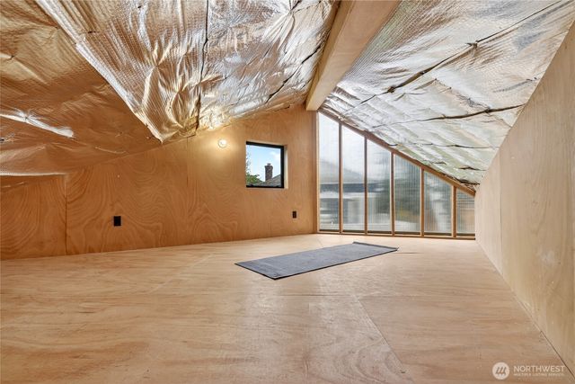 7720 Meridian Avenue N, Seattle, WA 98103