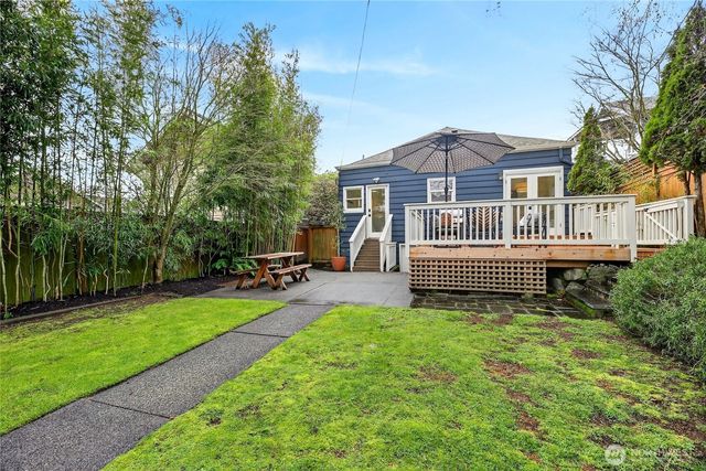 7720 Meridian Avenue N, Seattle, WA 98103