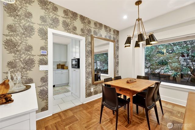 7720 Meridian Avenue N, Seattle, WA 98103