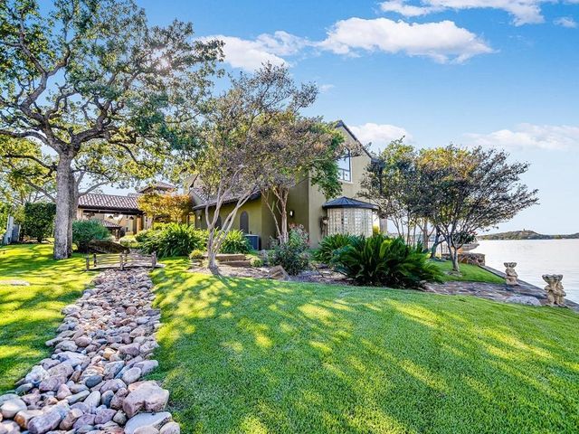 82 Applehead Island DR, Horseshoe Bay, TX 78657