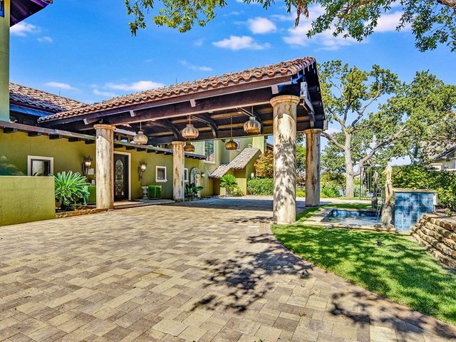 82 Applehead Island DR, Horseshoe Bay, TX 78657