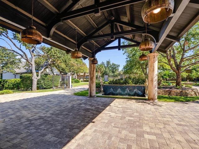 82 Applehead Island DR, Horseshoe Bay, TX 78657