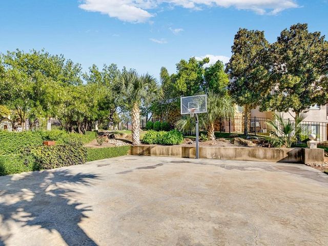 82 Applehead Island DR, Horseshoe Bay, TX 78657