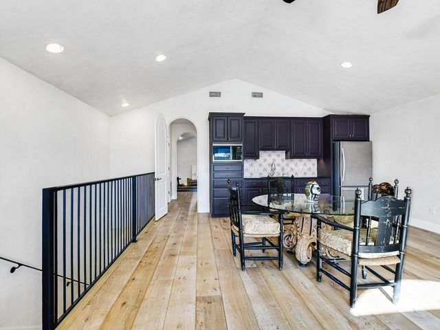 82 Applehead Island DR, Horseshoe Bay, TX 78657