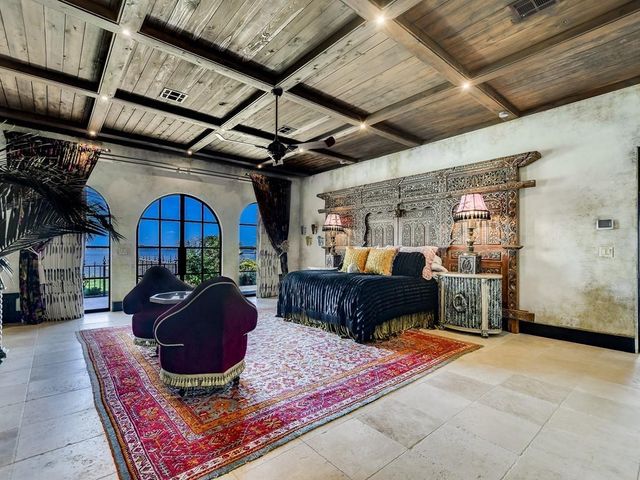 82 Applehead Island DR, Horseshoe Bay, TX 78657