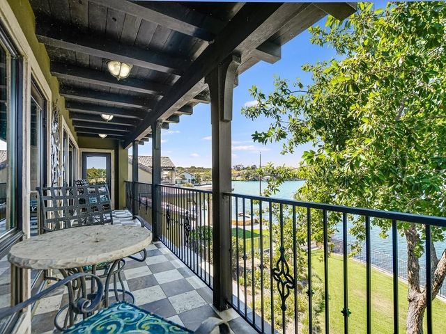 82 Applehead Island DR, Horseshoe Bay, TX 78657