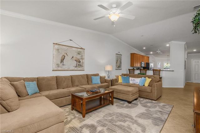 9517 Avellino WAY # 2221, Naples, FL 34113