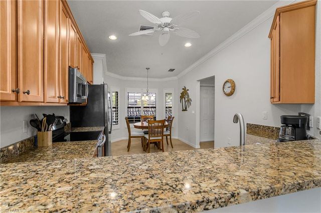 9517 Avellino WAY # 2221, Naples, FL 34113