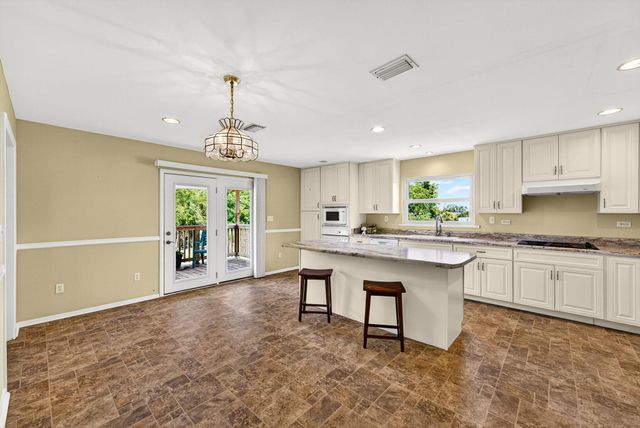 2501 Rollins Avenue, Panama City, FL 32405