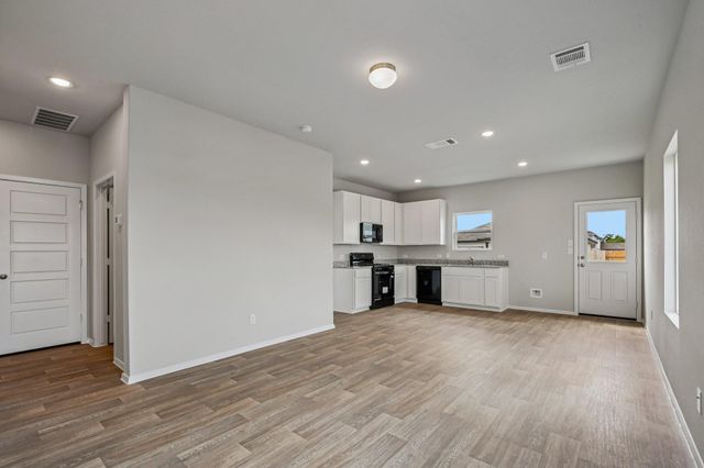 251 Haywood MNR, Maxwell, TX 78656