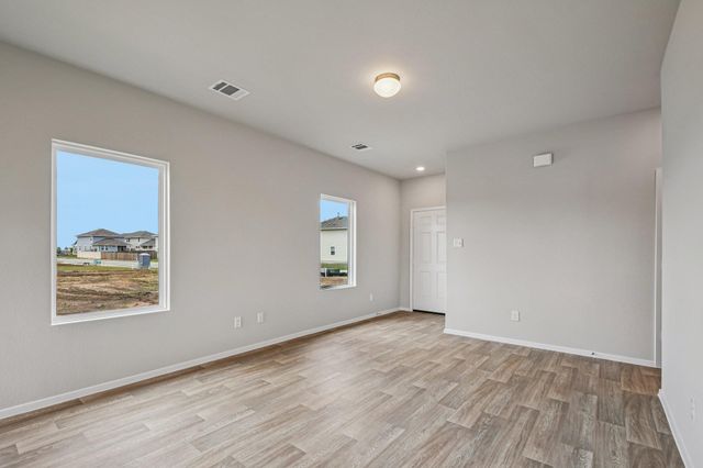 251 Haywood MNR, Maxwell, TX 78656