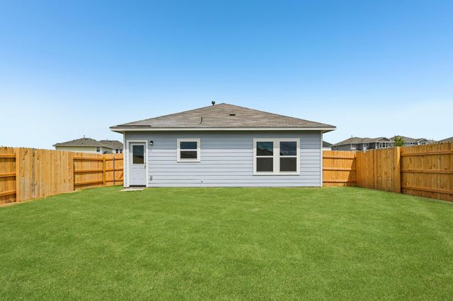 251 Haywood MNR, Maxwell, TX 78656