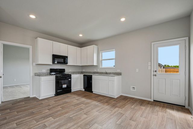 251 Haywood MNR, Maxwell, TX 78656