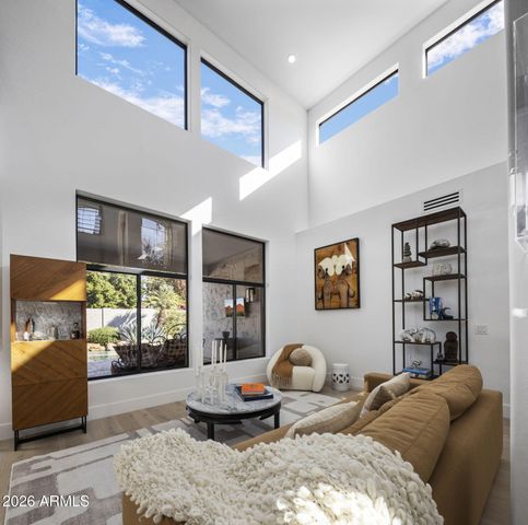 3208 E ORANGE Drive, Phoenix, AZ 85018