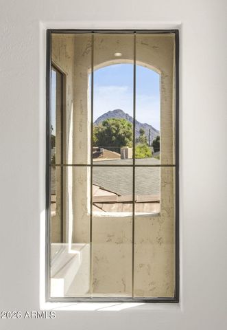 3208 E ORANGE Drive, Phoenix, AZ 85018