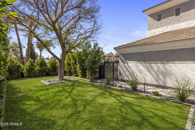 3208 E ORANGE Drive, Phoenix, AZ 85018