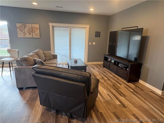 7901 Hillside Drive, Sellersburg, IN 47172