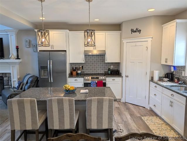 7901 Hillside Drive, Sellersburg, IN 47172