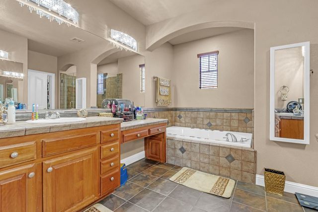 1828 Tuscan Grove Cir, Roseville, CA 95747