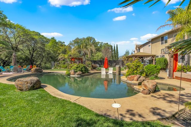 1828 Tuscan Grove Cir, Roseville, CA 95747