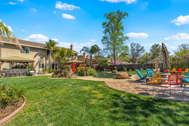 1828 Tuscan Grove Cir, Roseville, CA 95747